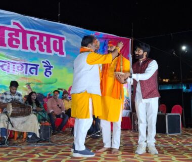 विश्व हिन्दू महासंघ (भारत) के नेतृत्व में वरुणा होली महोत्सव का सफल आयोजन