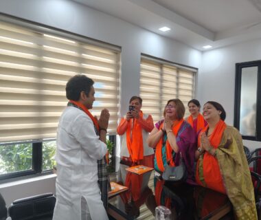 विश्व हिंदू महासंघ भारत की पत्रिका जिला गौतम बुद्ध कार्यकारणी द्वारा (BJP) उत्तर प्रदेश में भाजपा के महासचिव/उपाध्यक्ष श्री पंकज सिंह जी को  सादर भेंट की गई