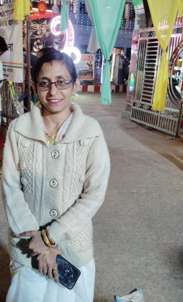 Riya halder banerjee