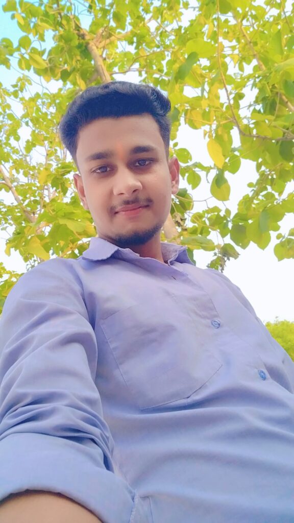 लवकुश तिवारी